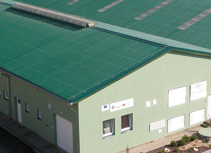 ورق فایبرگلاس چیست؛ ویژگی‌ها و کاربردهای آن در سقف‌های مقاوم به رطوبت